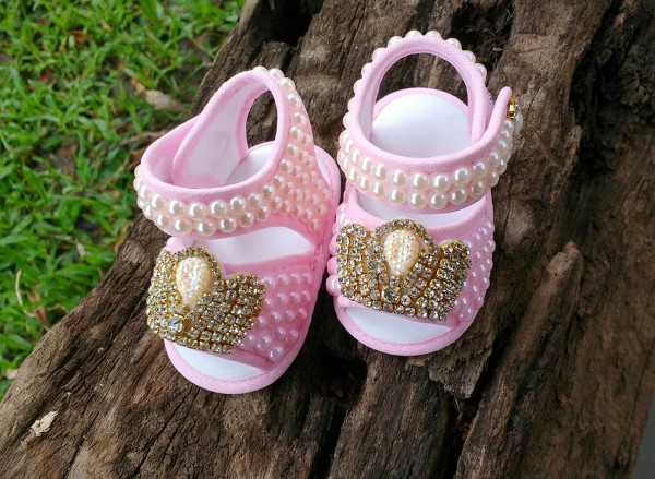 sapatinho para bebe de 2 meses