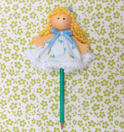 Esta boneca ponteira de lápis em EVA é linda e pode ter o estilo que você quiser (Foto: artesanato.casadois.com.br) 