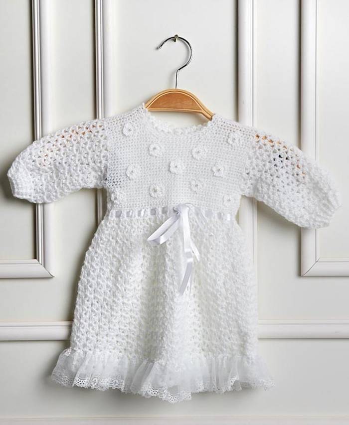 vestido de croche infantil com perola