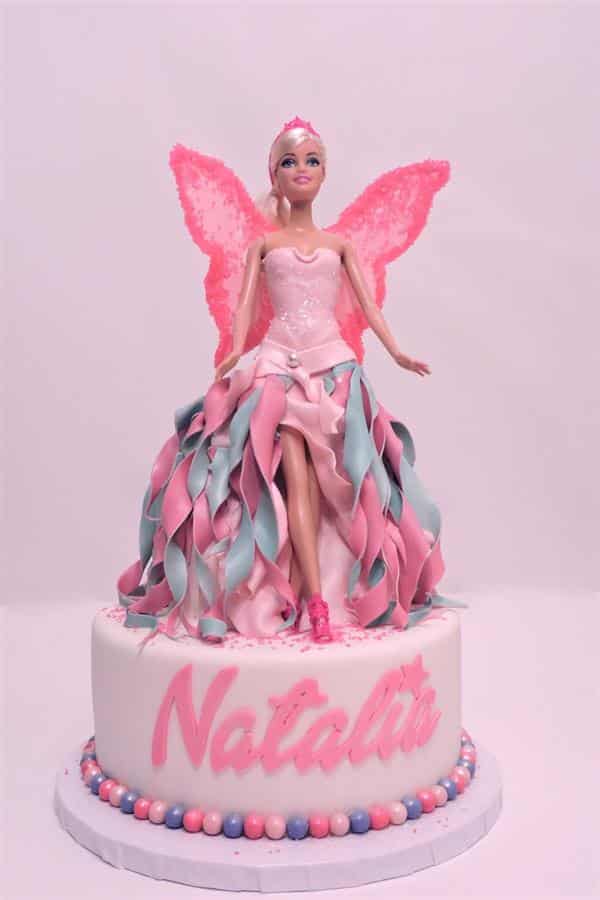 modelo de bolo com barbie fada