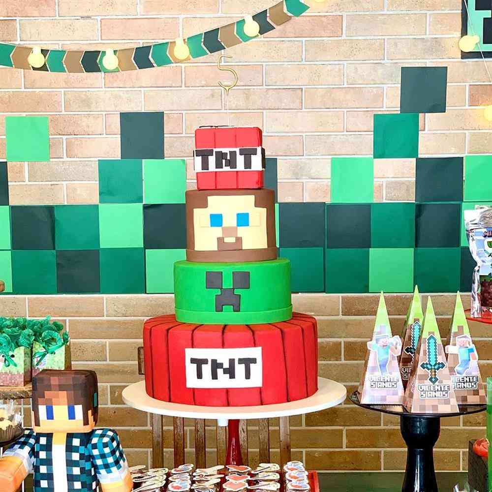 NAF KIDS BOLOS DECORADOS: Bolo decorado Chantilly Minecraft