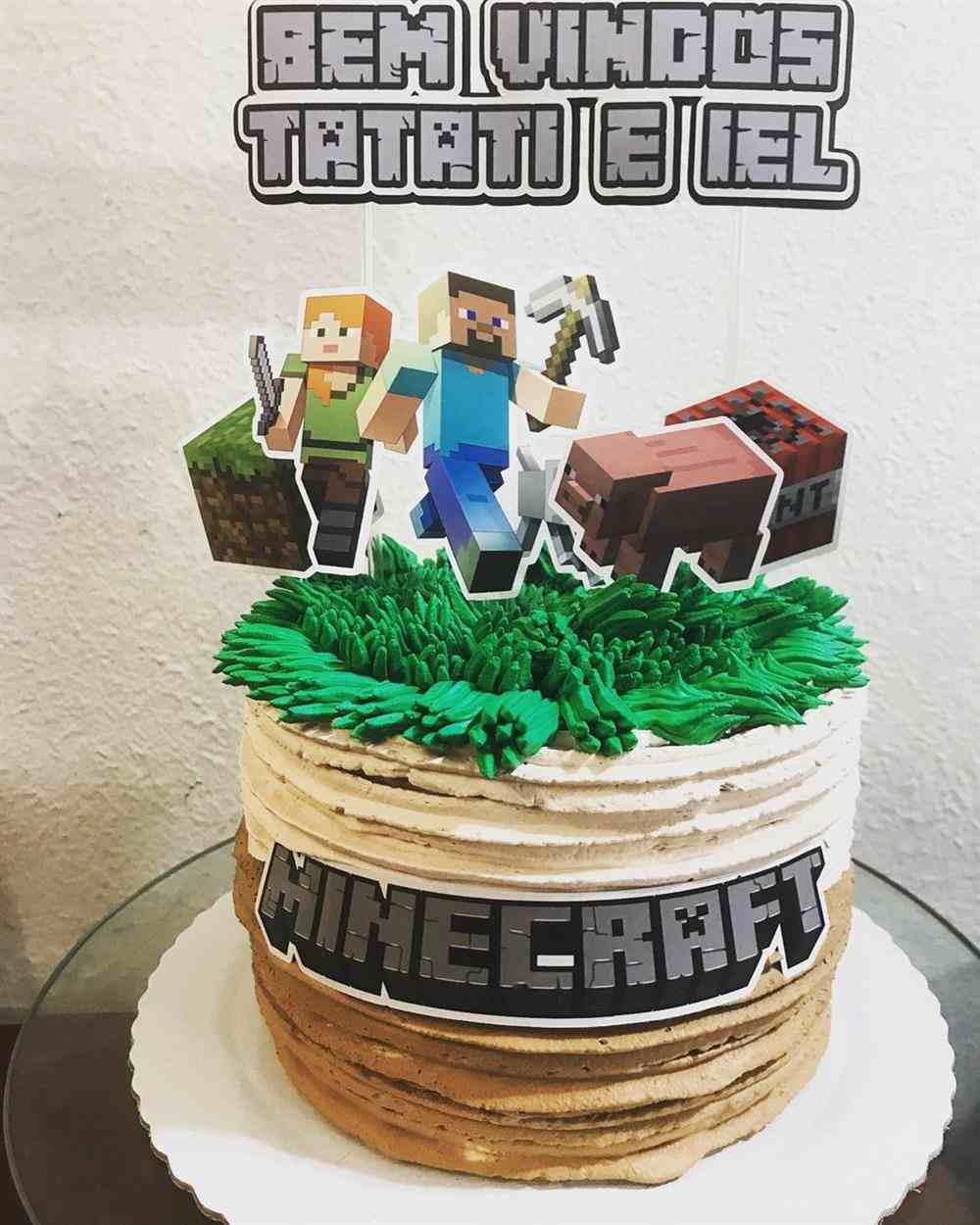 bolo minecraft chantilly #bolodecorado #bolominecraft