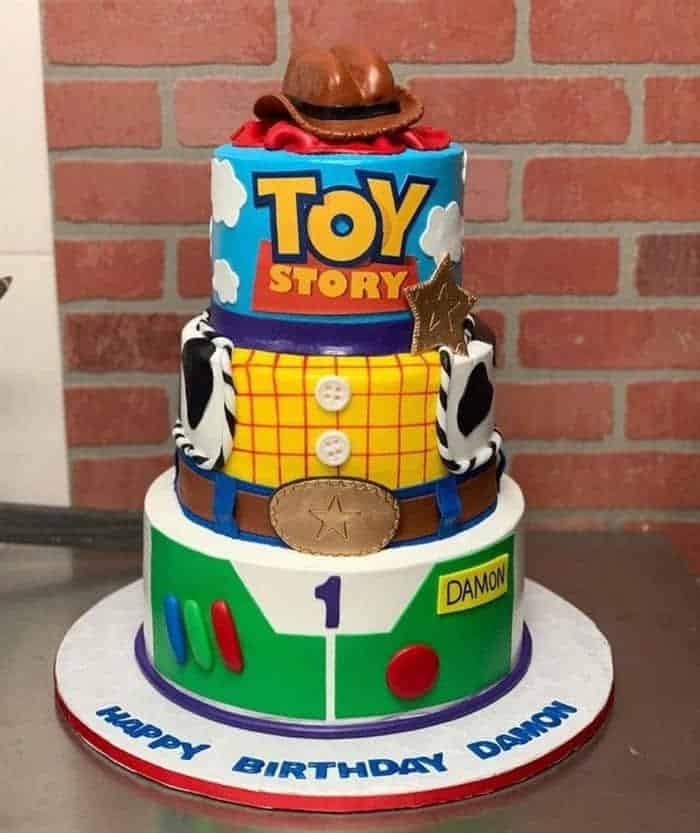 bolo toy story em biscuit
