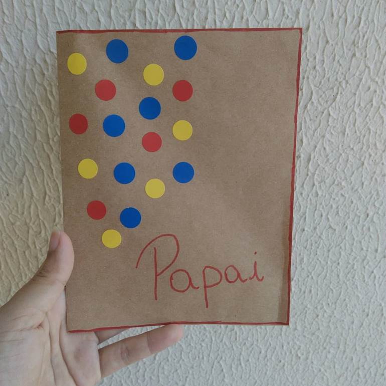 Cartão com bolas coloridas