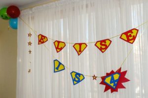 Letreiro para Festa do Super-Homem