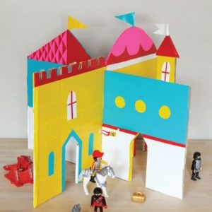 Molde de Castelo de Papelão para Brincadeira Infantil