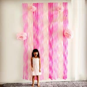 painel de papel crepom rosa