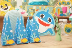 decoração baby shark azul